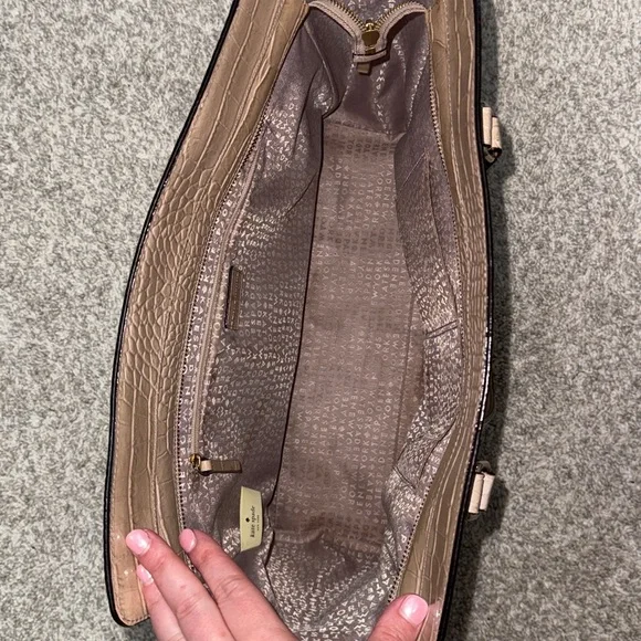 Kate Spade Elissa Bristol Drive Croc Leather Handbag in Tan - Picture 5 of 13
